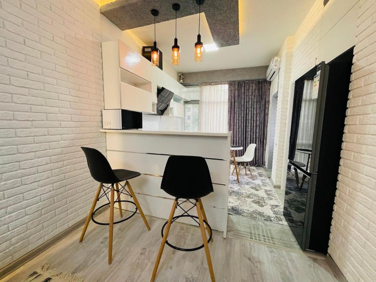 Yas Apartment Самарканд Екстериор снимка